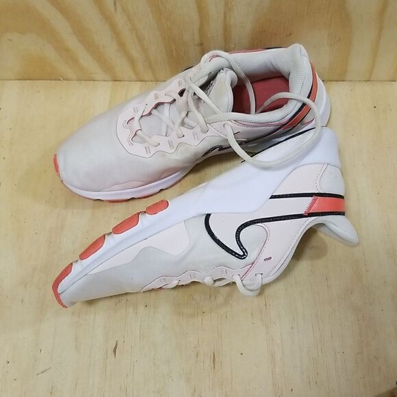 NIKE Womens Legend Essential 2 Shoes Sneakers Running sz 8 - Picture 3 of 9